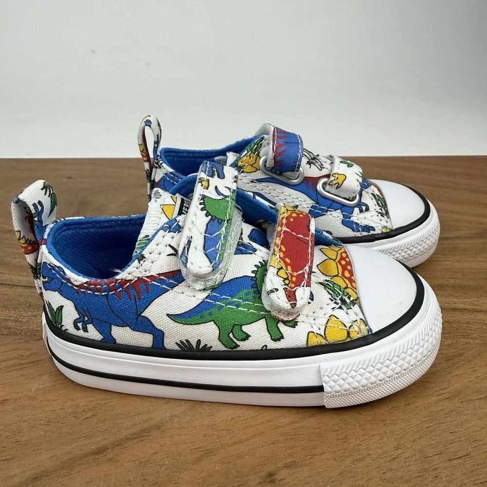 New Little Kids Converse Chuck Taylor All Star Dino Party Sneakers Size 4 C